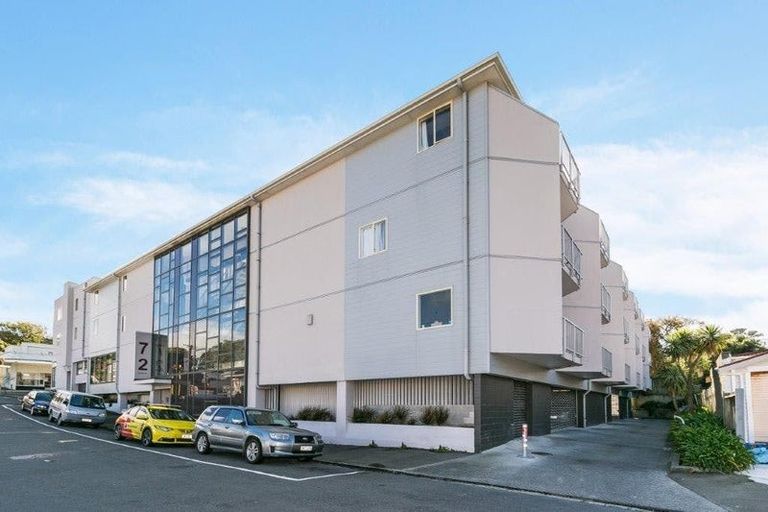Photo of property in Luxford Villas, 110/72u Herald Street, Berhampore, Wellington, 6023
