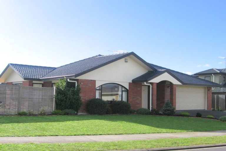 Photo of property in 6 Shankill Place, East Tamaki, Auckland, 2013