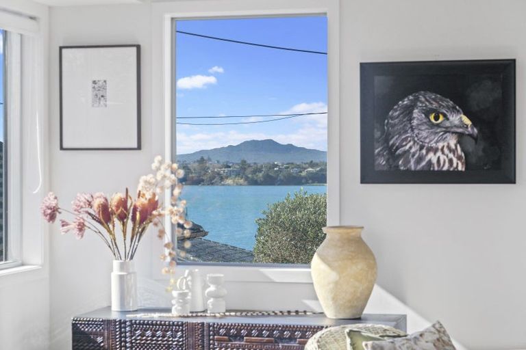 Photo of property in 2/43 Princes Street, Northcote Point, Auckland, 0627