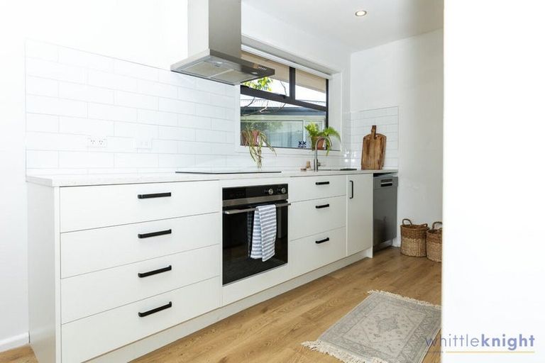 Photo of property in 6 Gladson Avenue, Sockburn, Christchurch, 8042