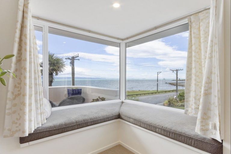 Photo of property in 14 Charles Street, Westshore, Napier, 4110