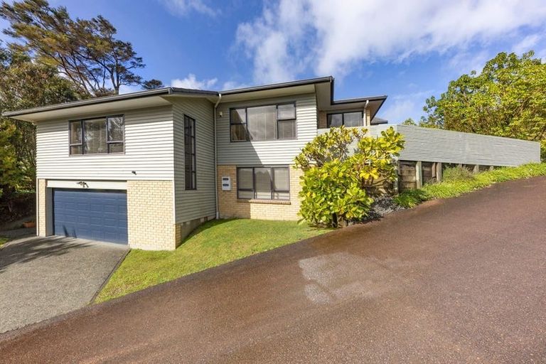 Photo of property in 7 Frenz Drive, Titirangi, Auckland, 0604