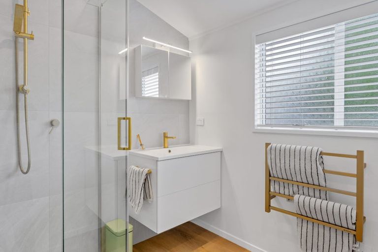 Photo of property in 3/16 Gatman Street, Birkdale, Auckland, 0626