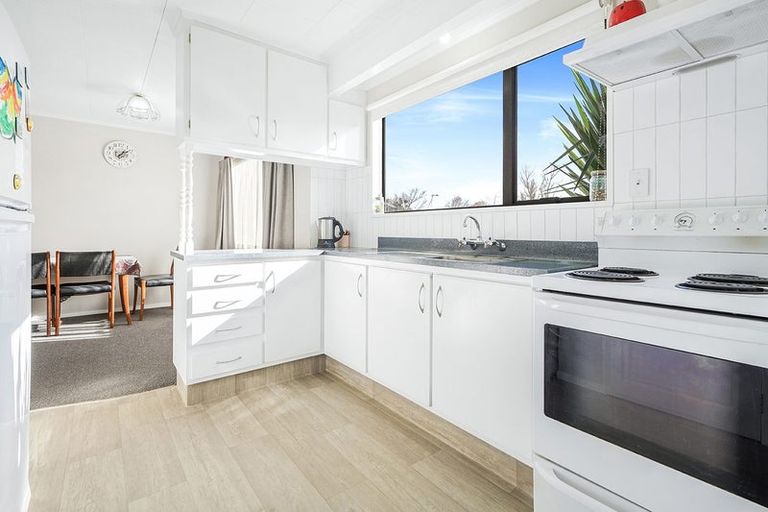 Photo of property in 24 Enfield Street, Nawton, Hamilton, 3200