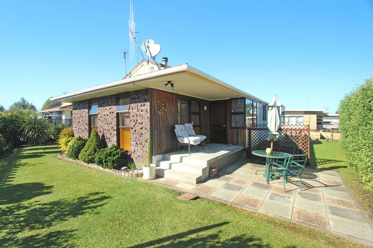 Photo of property in 6b Carr Street, Te Kamo, Whangarei, 0112