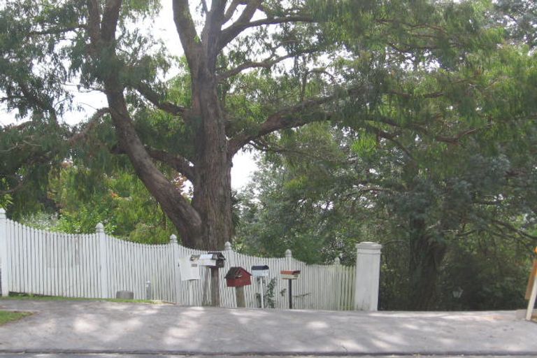 Photo of property in 103k Glengarry Road, Glen Eden, Auckland, 0602