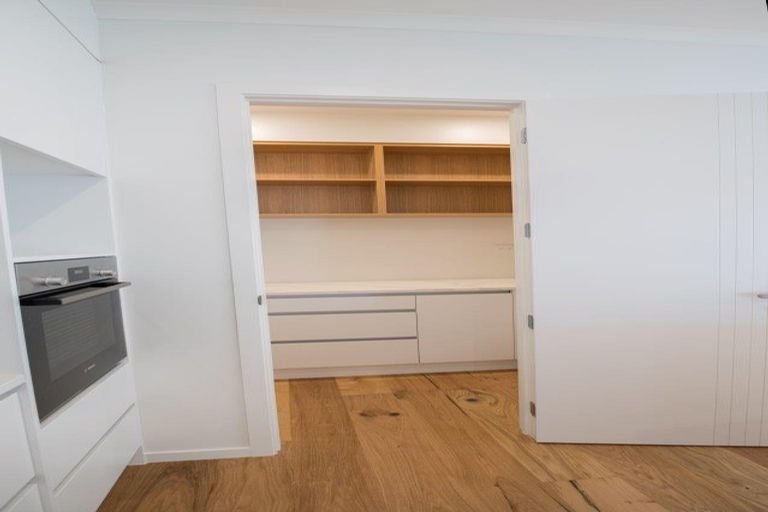 Photo of property in 42 Taikura Avenue, Red Beach, 0932