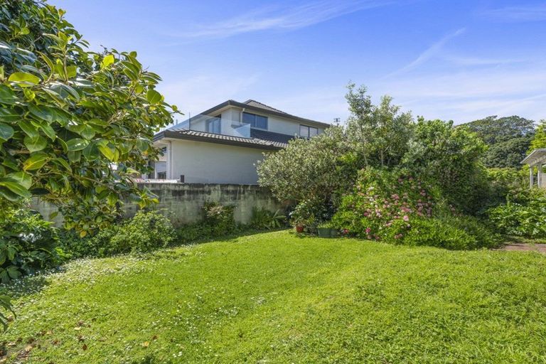 Photo of property in 107 Muir Avenue, Mangere Bridge, Auckland, 2022