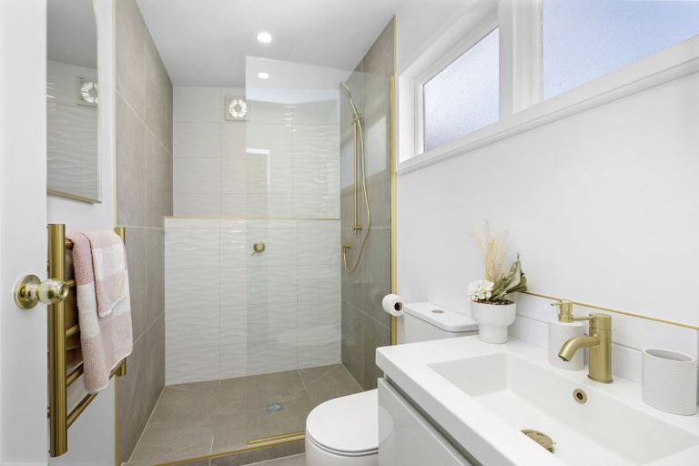 Photo of property in 48 Kamahi Street, Stokes Valley, Lower Hutt, 5019