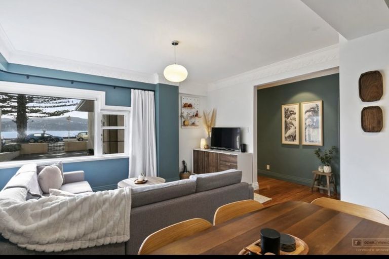 Photo of property in Sunhaven Flats, 262 Oriental Parade, Oriental Bay, Wellington, 6011