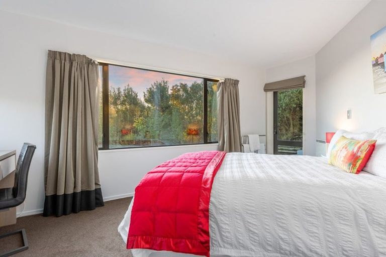 Photo of property in 24 Lucknow Place, Cashmere, Christchurch, 8022