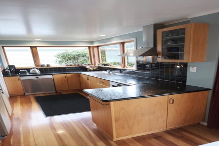 Photo of property in 139 Hine Road, Wainuiomata, Lower Hutt, 5014