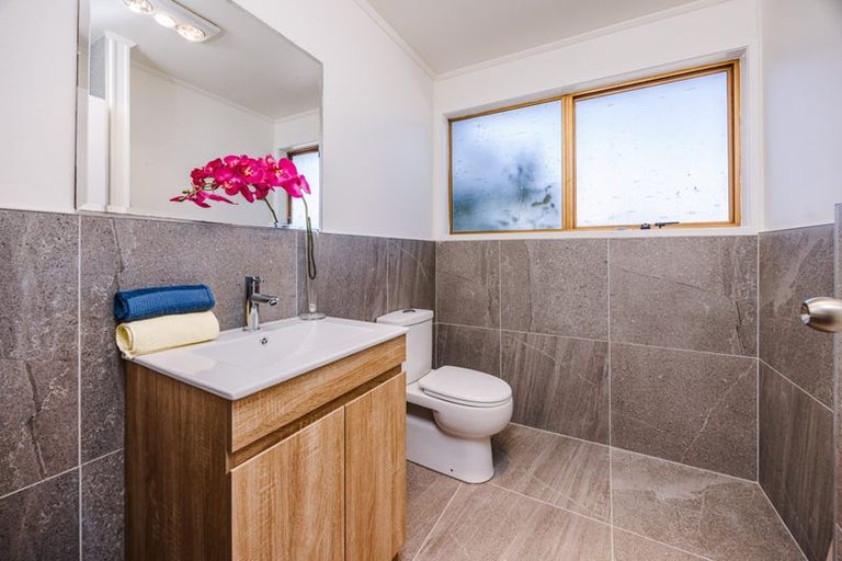 Photo of property in 43 Catkin Crescent, Papatoetoe, Auckland, 2025