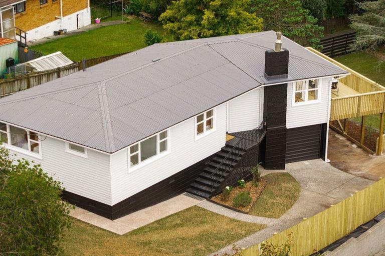 Photo of property in 46 Colwill Road, Massey, Auckland, 0614