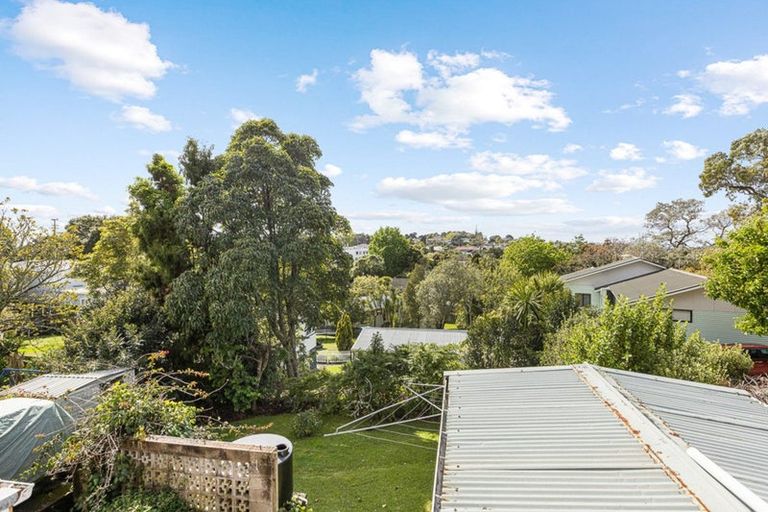 Photo of property in 7 Hilling Street, Titirangi, Auckland, 0604