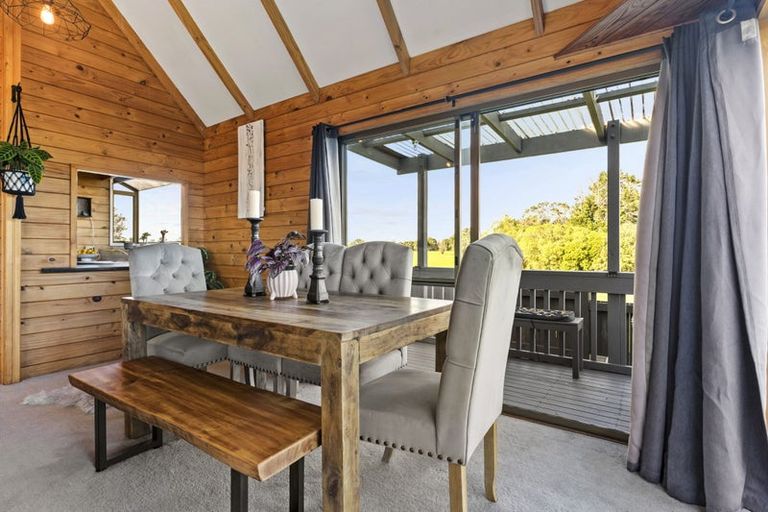 Photo of property in 28a Hoylake Place, Wattle Downs, Auckland, 2103