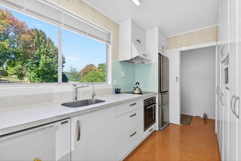 Photo of property in 1 Brunton Place, Glenfield, Auckland, 0629