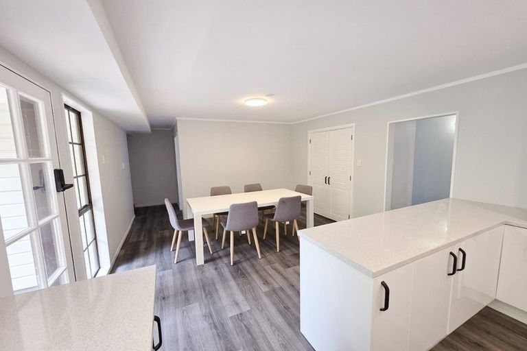 Photo of property in 3 Rawene Street, Waikanae, 5036