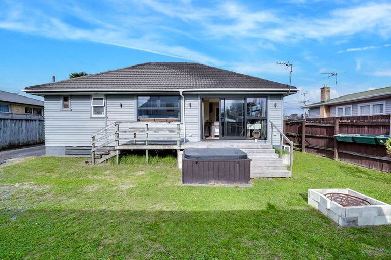 Photo of property in 15 Bruce Avenue, Glenview, Hamilton, 3206