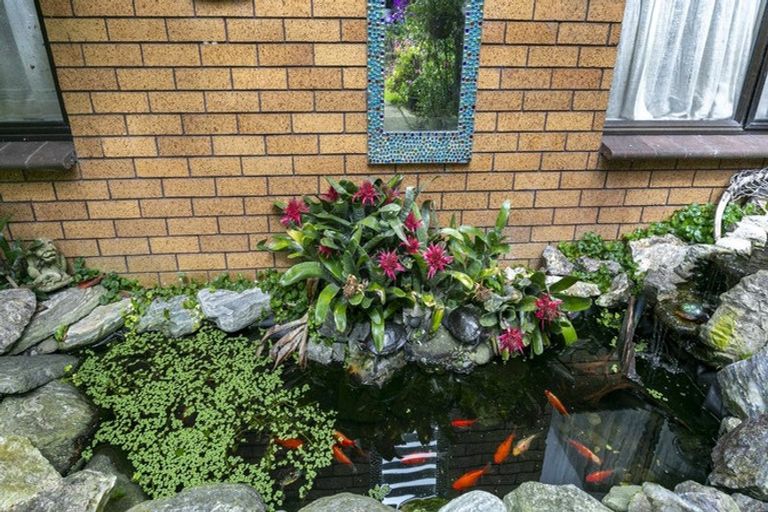 Photo of property in 32 Kimihia Road, Huntly, 3700