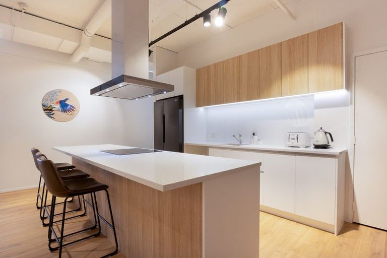 Photo of property in 17f Albert Street, Palmerston North, 4414