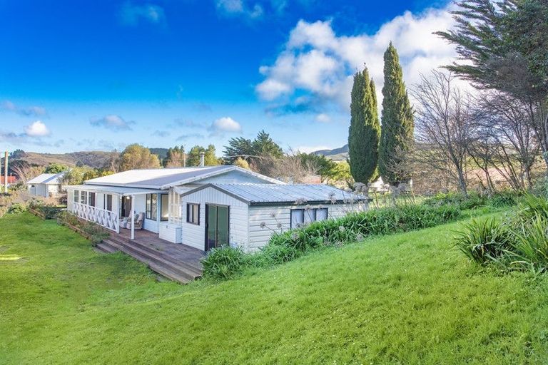 Photo of property in 9 Blake Street, Porangahau, 4291