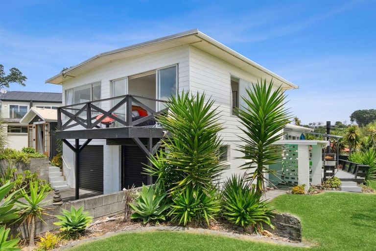 Photo of property in 4 Shearer Drive, Oakura, 4314