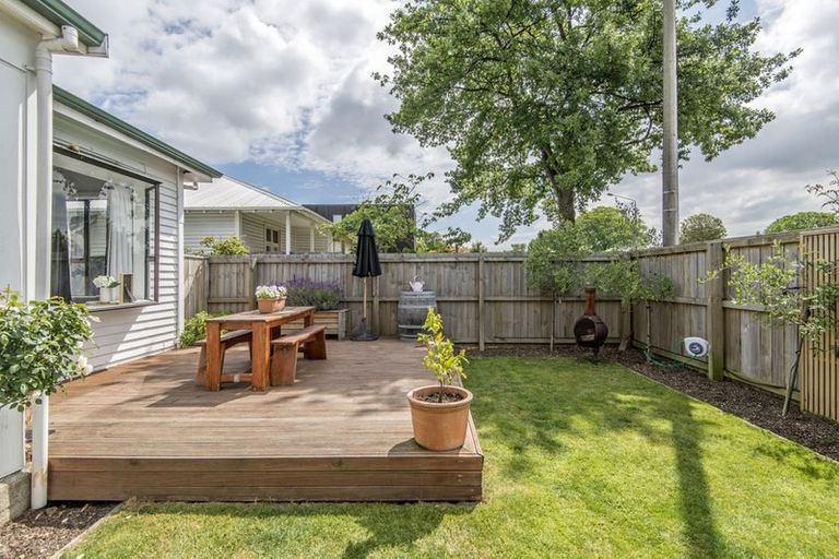 Photo of property in 20 Edgeware Road, St Albans, Christchurch, 8014