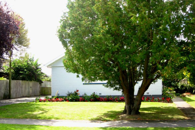 Photo of property in 26 Leicester Crescent, Hoon Hay, Christchurch, 8025