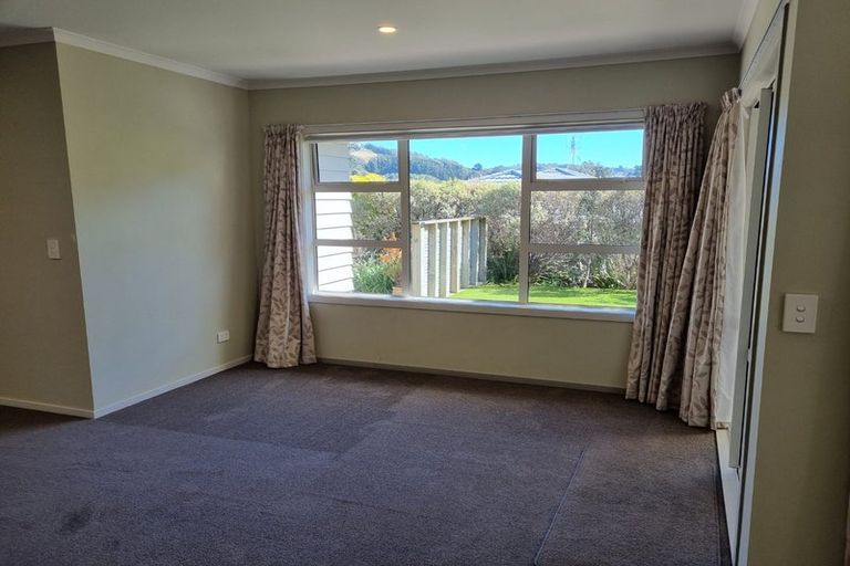Photo of property in 4 Flotilla Place, Whitby, Porirua, 5024
