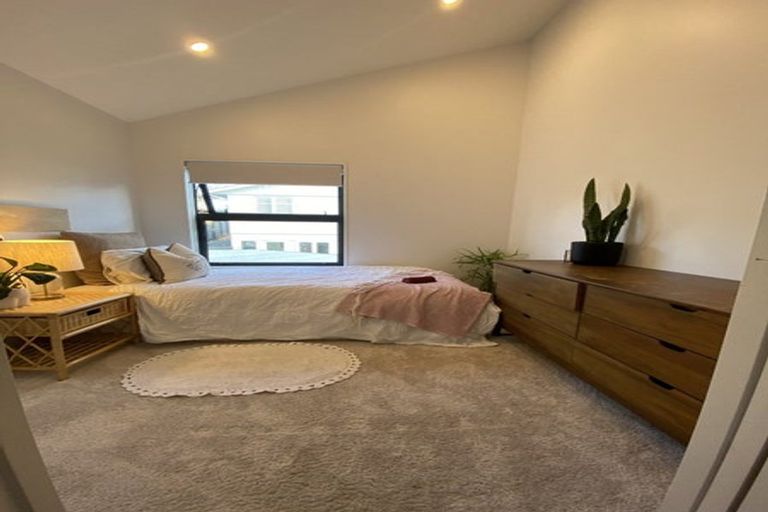 Photo of property in 39a Verbena Road, Birkdale, Auckland, 0626