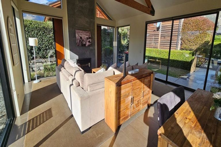 Photo of property in 5 Glengarry Court, Jacks Point, Queenstown, 9371