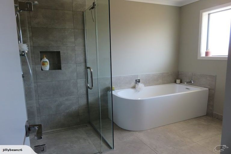 Photo of property in 5 Hydrangea Lane, Milson, Palmerston North, 4414