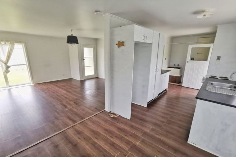 Photo of property in 85 Cargill Street, Papakura, 2110
