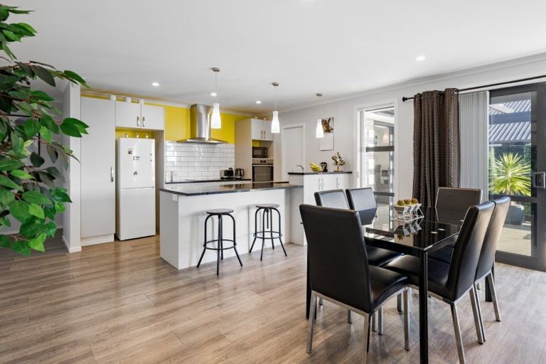 Photo of property in 19 Ballintoy Park Drive, Welcome Bay, Tauranga, 3175