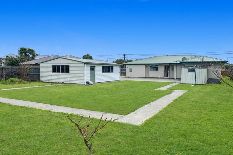 Photo of property in 22 Tavender Street, Woolston, Christchurch, 8023