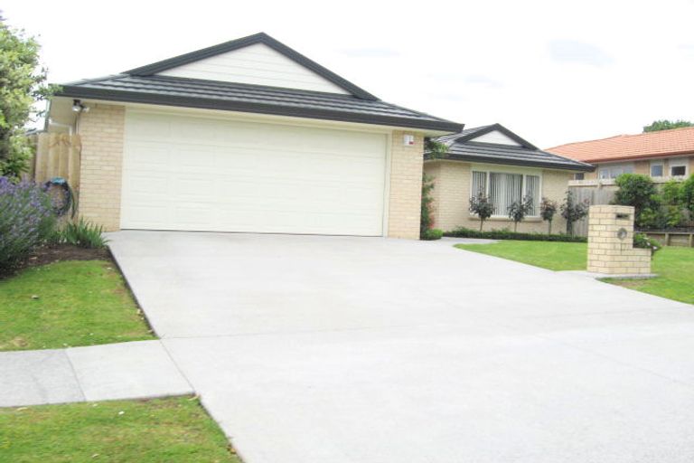 Photo of property in 17 Norwalk Crescent, Mangere, Auckland, 2022