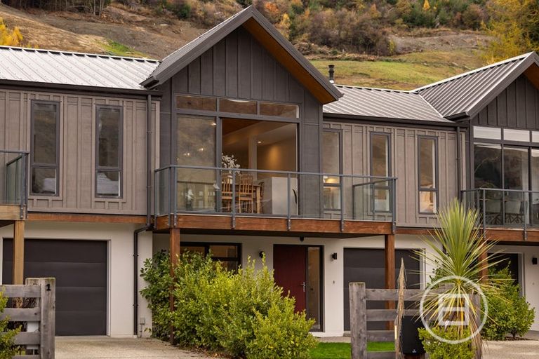 Photo of property in 3 Phoenix Lane, Arthurs Point, Queenstown, 9371