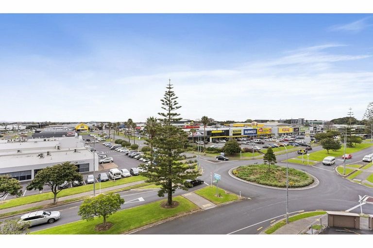 Photo of property in 4d/18 Ronwood Avenue, Manukau, Auckland, 2104