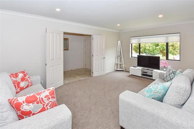 Photo of property in 23 Coachman Drive, Flat Bush, Auckland, 2016