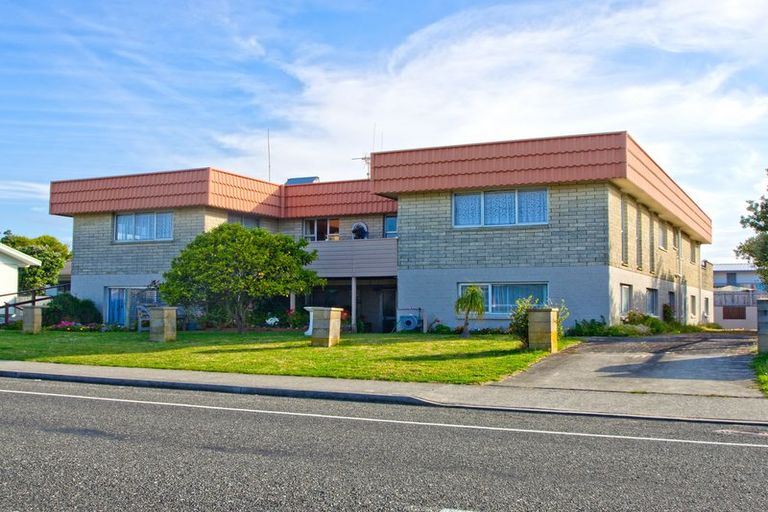 Photo of property in 1228 Papamoa Beach Road, Papamoa Beach, Papamoa, 3118