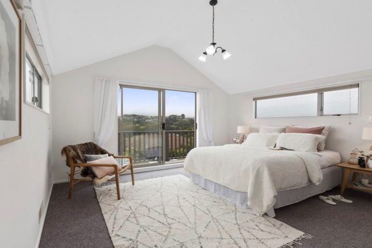 Photo of property in 13 Mallard Grove, Churton Park, Wellington, 6037