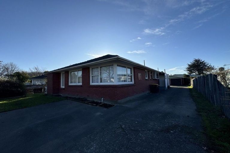 Photo of property in 1/59 Lochee Road, Upper Riccarton, Christchurch, 8041
