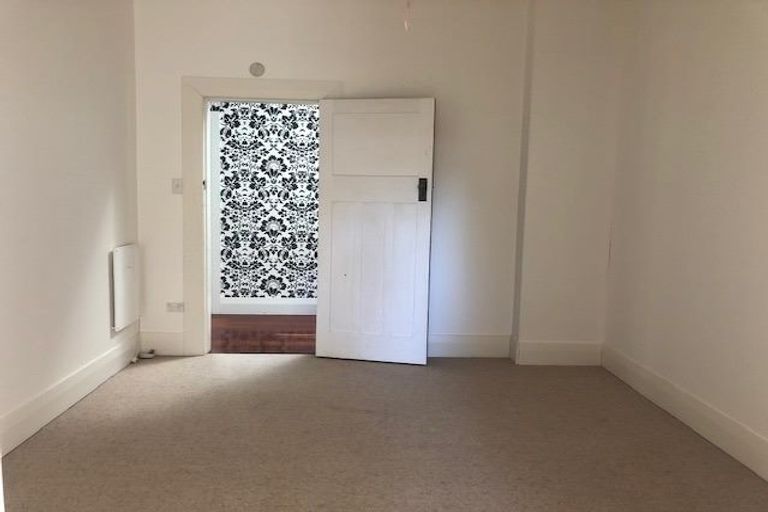 Photo of property in 40 Main Street, Greytown, 5712