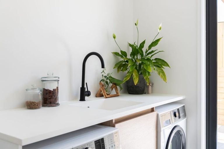 Photo of property in 208 Hamiora Street, Matarangi, 3592