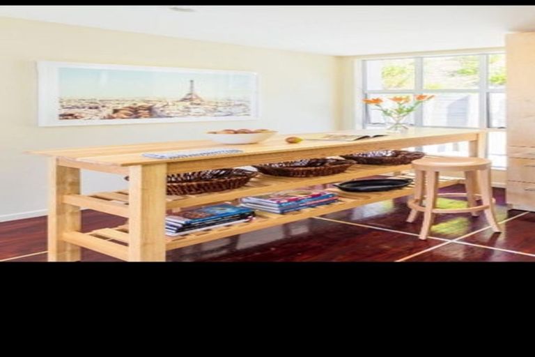 Photo of property in 306u2 Evans Bay Parade, Hataitai, Wellington, 6021