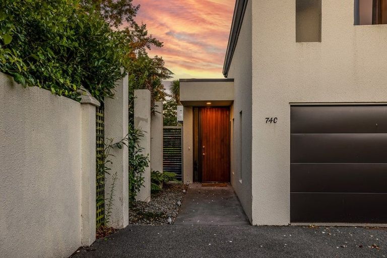 Photo of property in 74c Glandovey Road, Fendalton, Christchurch, 8052