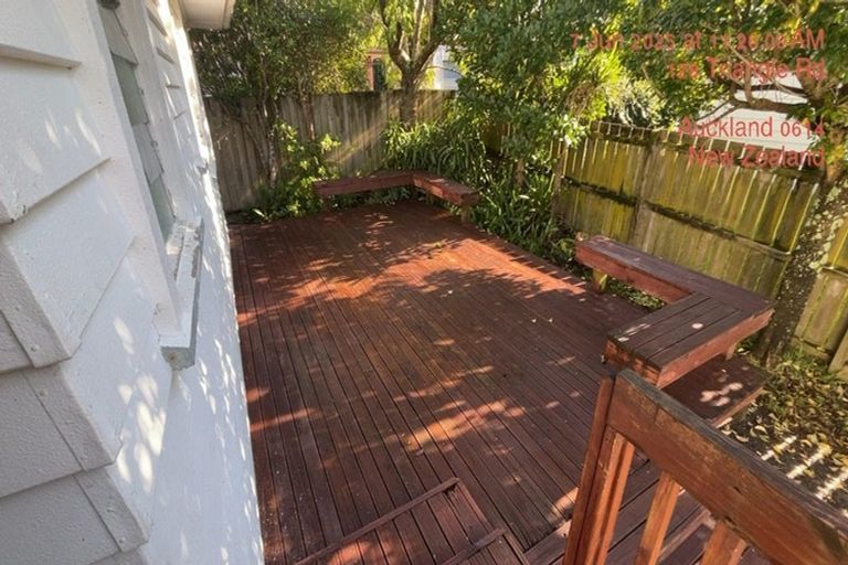 Photo of property in 1/128 Triangle Road, Massey, Auckland, 0614
