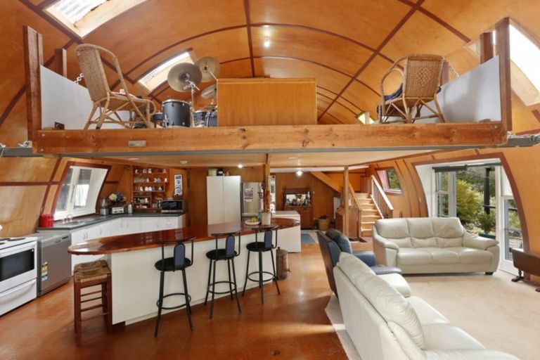 Photo of property in 58 Sheffield Road, Helensville, 0875