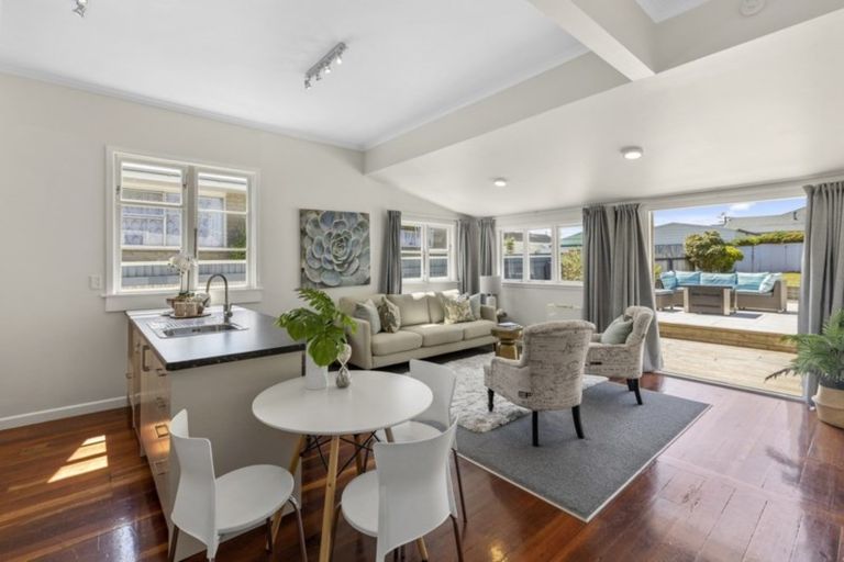 Photo of property in 18 Richmond Street, Petone, Lower Hutt, 5012